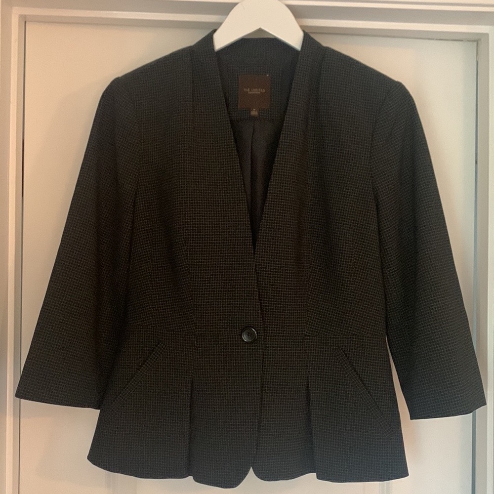Pleated 3/4 Sleeve Blazer